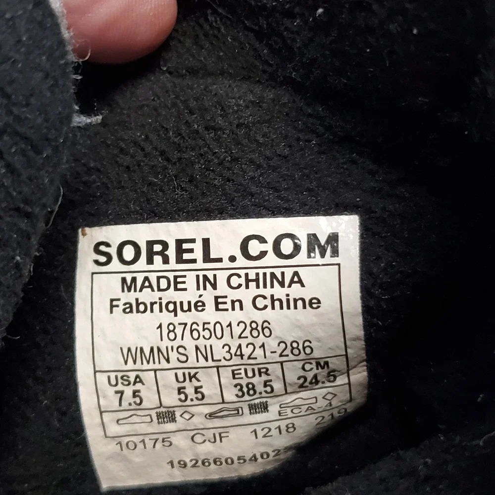 Sorel Explorer Carnival Tan‎ Gray Fuzzy Waterproof Boots Women 7.5 Cozy Winter